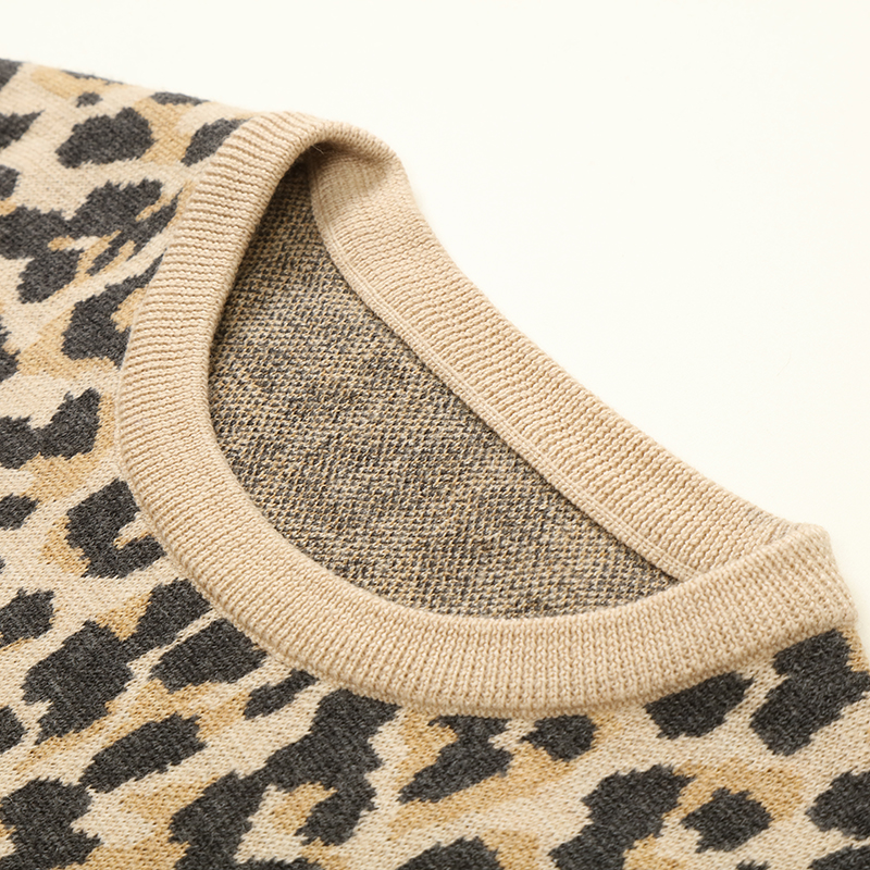 OEM 定制工厂针织品女士女士针织豹纹提花套头毛衣 